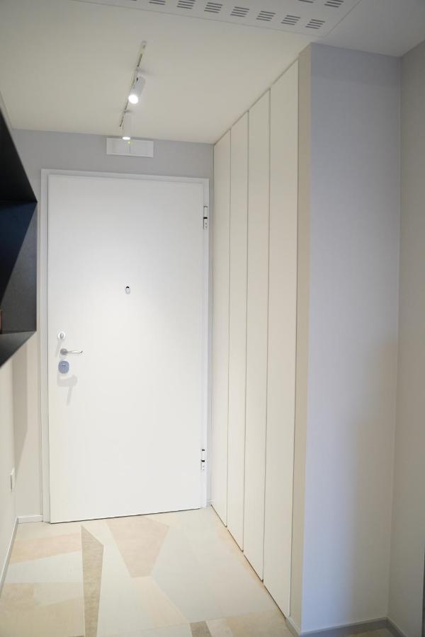 La Perla Di Bari - Private Parking Apartment ภายนอก รูปภาพ