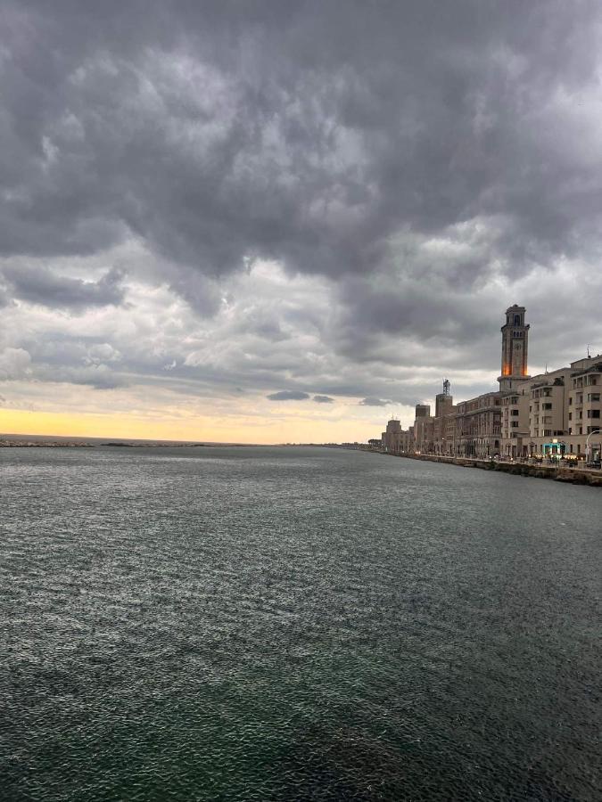La Perla Di Bari - Private Parking Apartment ภายนอก รูปภาพ